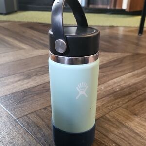 Hydro Flask Mint Green and Black Bottle